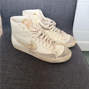 Nike Women's Blazer Sneakers - Cream and Gray
